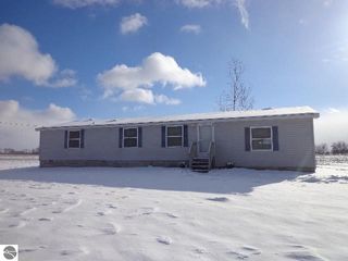 5465 Brooks Rd, Saint Louis, MI 48880