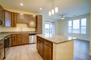 1240 Stonewood Xing #1B-1Ba-910Sqft, Sun Prairie, WI 53590