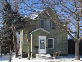 115 4th St SW, Watertown, SD 57201