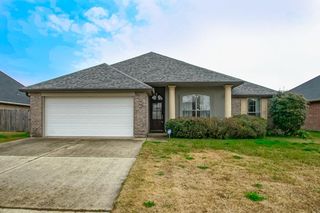 218 W  Pin Oak Dr, Saint Rose, LA 70087