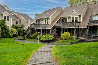 817 Old Strawberry Hill Rd #2B, Centerville, MA 02632