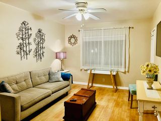 2100 Aviation Way #B, Redondo Beach, CA 90278