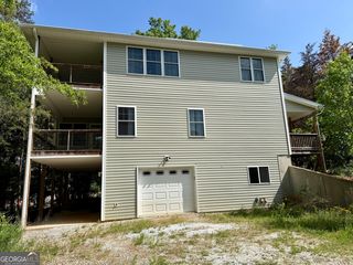 27 Classic Dr, Hartwell, GA 30643