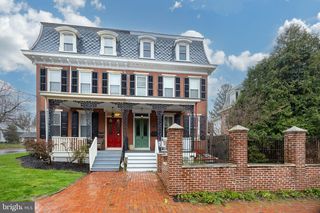 419 N  Walnut St, West Chester, PA 19380