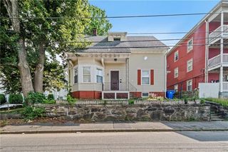 52 Samuel Ave, Pawtucket, RI 02860