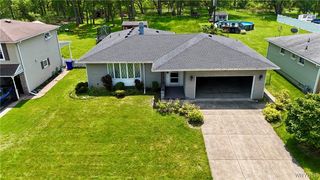 21 Kathy Ln, Buffalo, NY 14224
