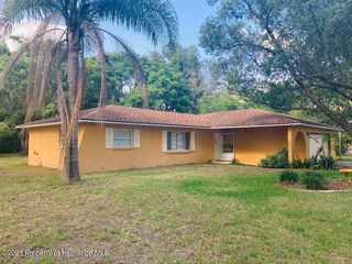 9071 Dorsey St, Spring Hill, FL 34608