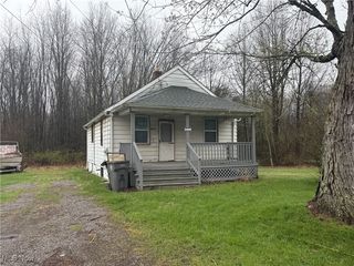 2411 Bott St, Youngstown, OH 44505