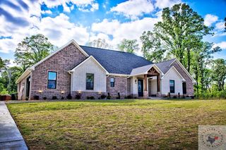 1477 Akin Rd, Texarkana, TX 75503
