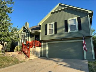 18715 W  159th Ter, Olathe, KS 66062