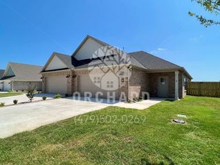 544 Bradford Dr, Springdale, AR 72762