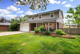 2005 E  Cayuga Ln, Mount Prospect, IL 60056