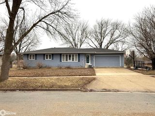 419 W  Overmeyer Dr, Algona, IA 50511