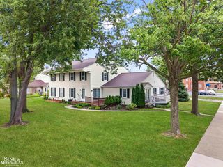 22625 Martin Rd, Saint Clair Shores, MI 48081
