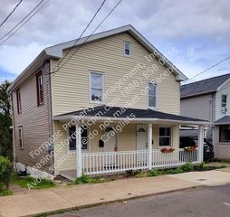 168-170 Garfield St, Nanticoke, PA 18634