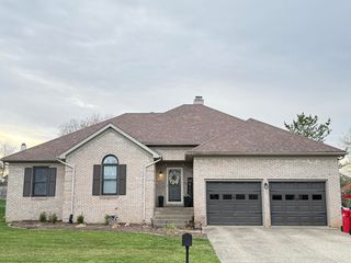 1026 Tyburn Ln, Frankfort, KY 40601