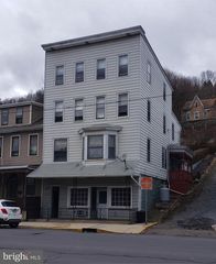 203 W  Centre St, Ashland, PA 17921