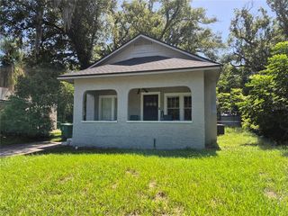 735 N  Clara Ave, Deland, FL 32720