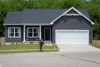 258 Ruby Ct, Alma, MI 48801