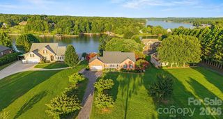 50 Sand Bar Dr, Taylorsville, NC 28681