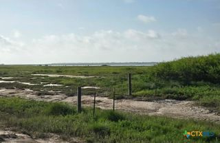 203 Powderhorn Ln, Port Lavaca, TX 77979