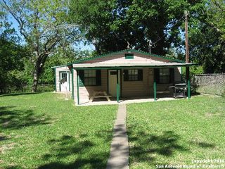 759 90 B, Gonzales, TX 78629