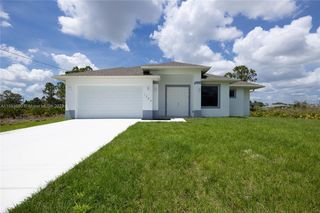 1044 S  Milwaukee Blvd, Lehigh Acres, FL 33974