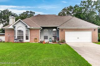 6833 Hilo St, Diamondhead, MS 39525