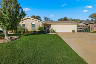 6971 Cox Ln, North Richland Hills, TX 76182