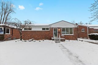 9010 Leverne, Redford, MI 48239