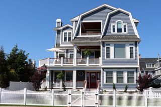 320 28th St S, Brigantine, NJ 08203