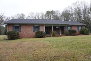 215 Newton Ridge Dr, Covington, GA 30014