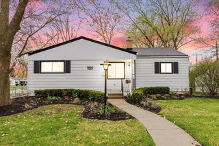 26536 Student, Redford, MI 48239