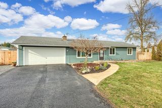 878 Coutant Ln, Grants Pass, OR 97527
