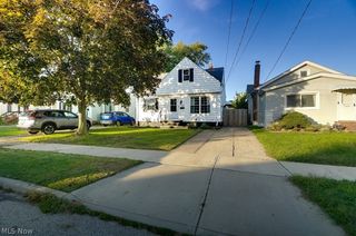 395 E  324th St, Willowick, OH 44095