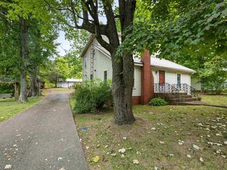 226 W  Main St, Fordsville, KY 42343