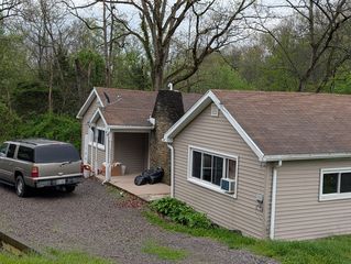 142 Route 908 Ext, Tarentum, PA 15084
