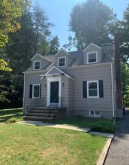 47 Keep St, Madison, NJ 07940