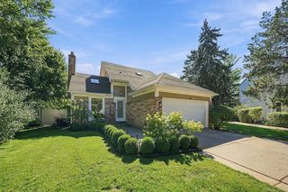 1699 Hanley Ct, Birmingham, MI 48009