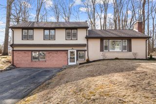 26 Ranchwood Drive, West Haven, CT 06516