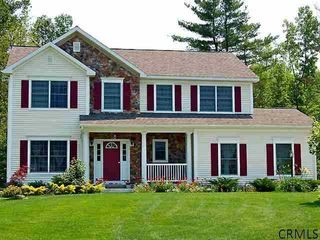 7 SUMMERTON Place, Latham, NY 12110