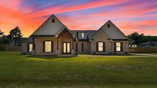 14604 Woodland Crk, Lindale, TX 75706