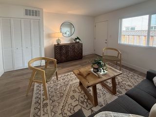 2411 T St #1-T-2411, Sacramento, CA 95816