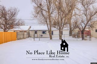 517 N 2nd Ave, Mills, WY 82604