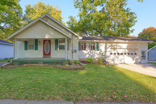 1020 N  Walnut St, Monticello, IL 61856