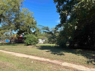 211 W  Broadway St, Jefferson, TX 75657