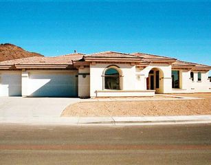 4550 W MOON BLOSSUM Lane, Glendale, AZ 85310