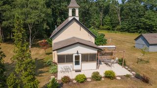 W8224 Cottonville Ave, Wautoma, WI 54982