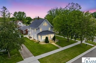 306 E  3rd St, Blue Earth, MN 56013