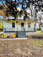 3206 Plainview Dr, Toledo, OH 43615